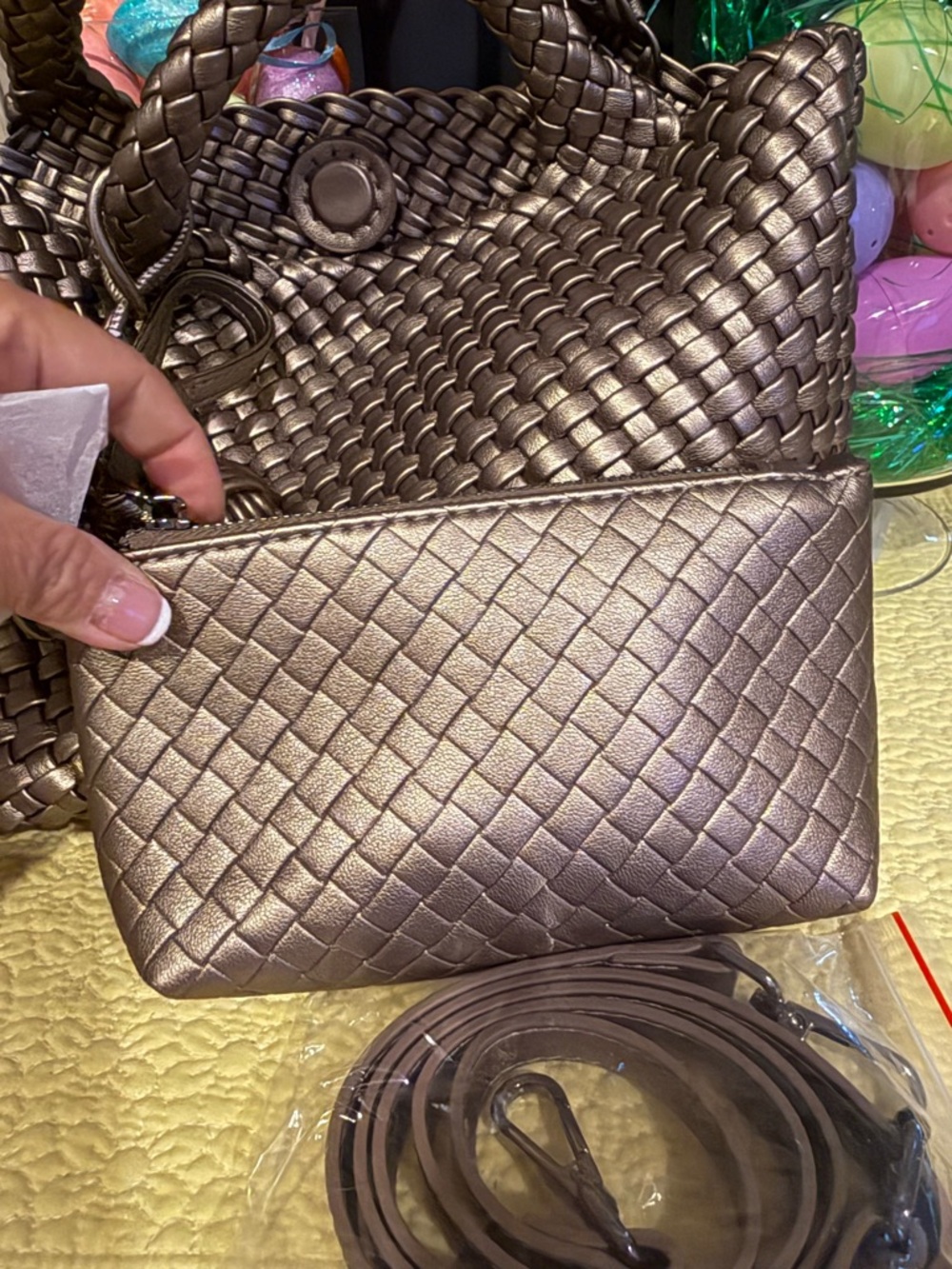 Bronze color Woven Leather Shoulder & Hand Bag w/ Pouch Wallet Set - Picture 6 of 7